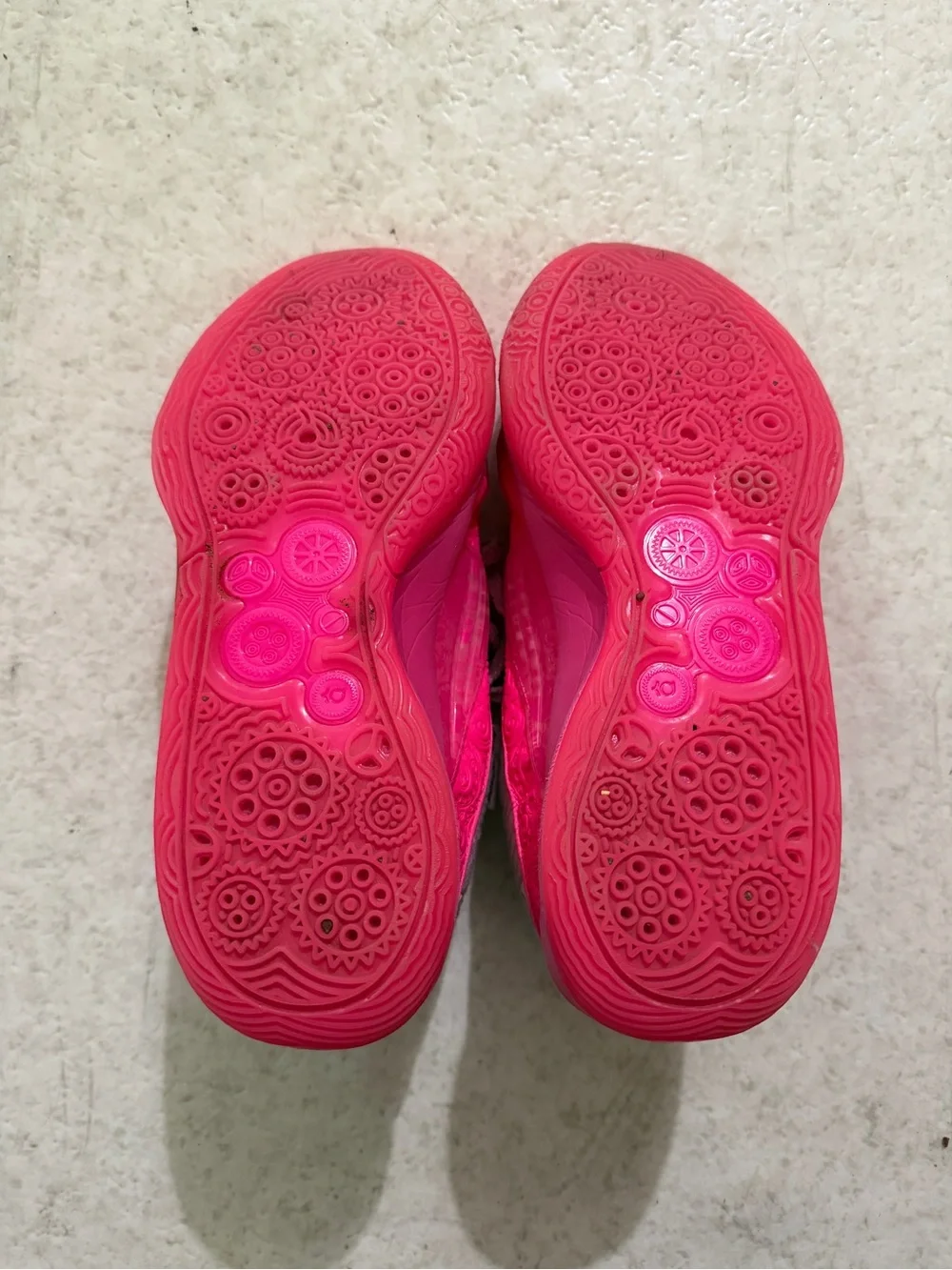 Nike Men’s KD 16 Aunt Pearl Pink Athletic Sneakers - Vibrant Pink Mesh Trainers